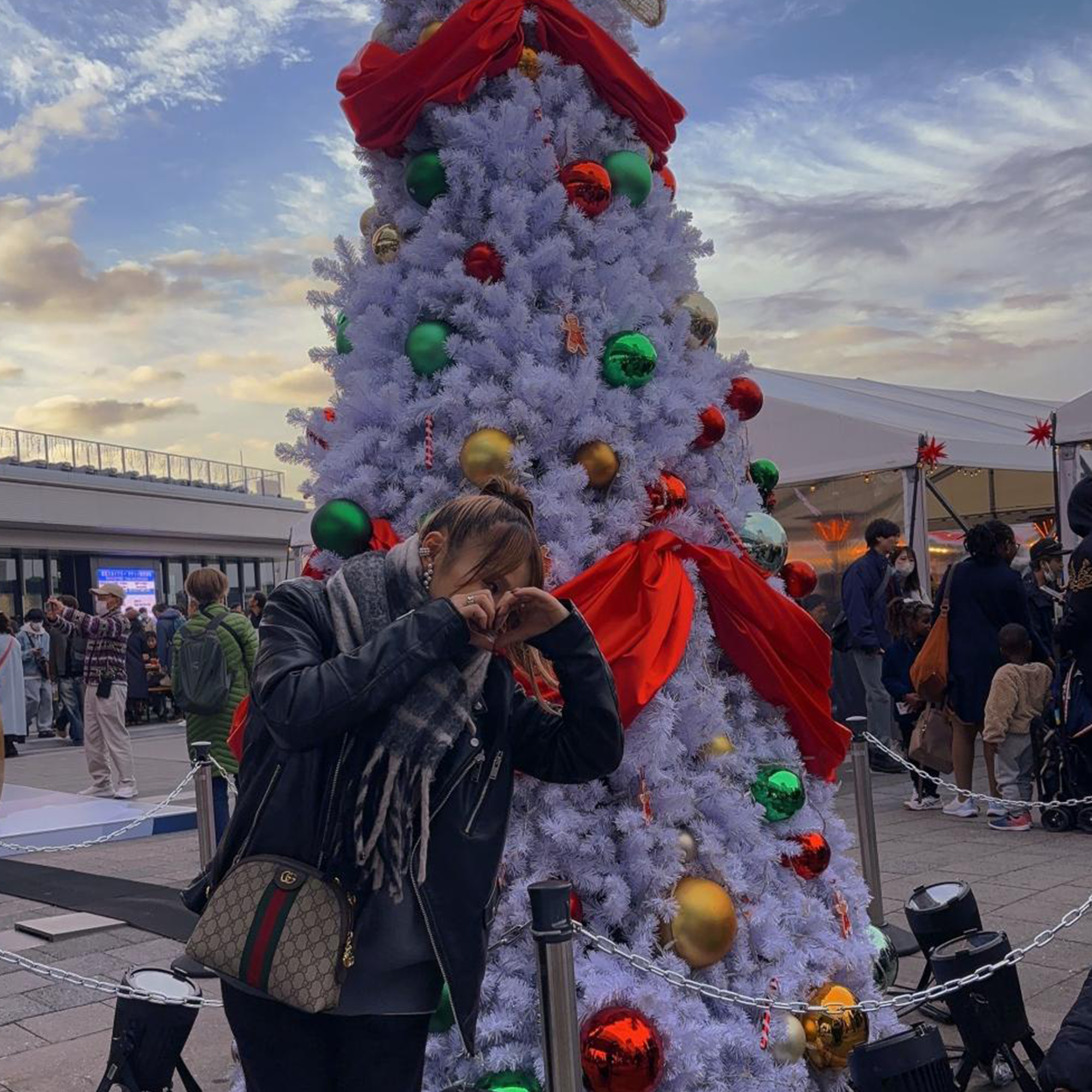 【美容師の休日】11月の振返り。スイーツ男子に肉フェス、日の出とイルミネーション