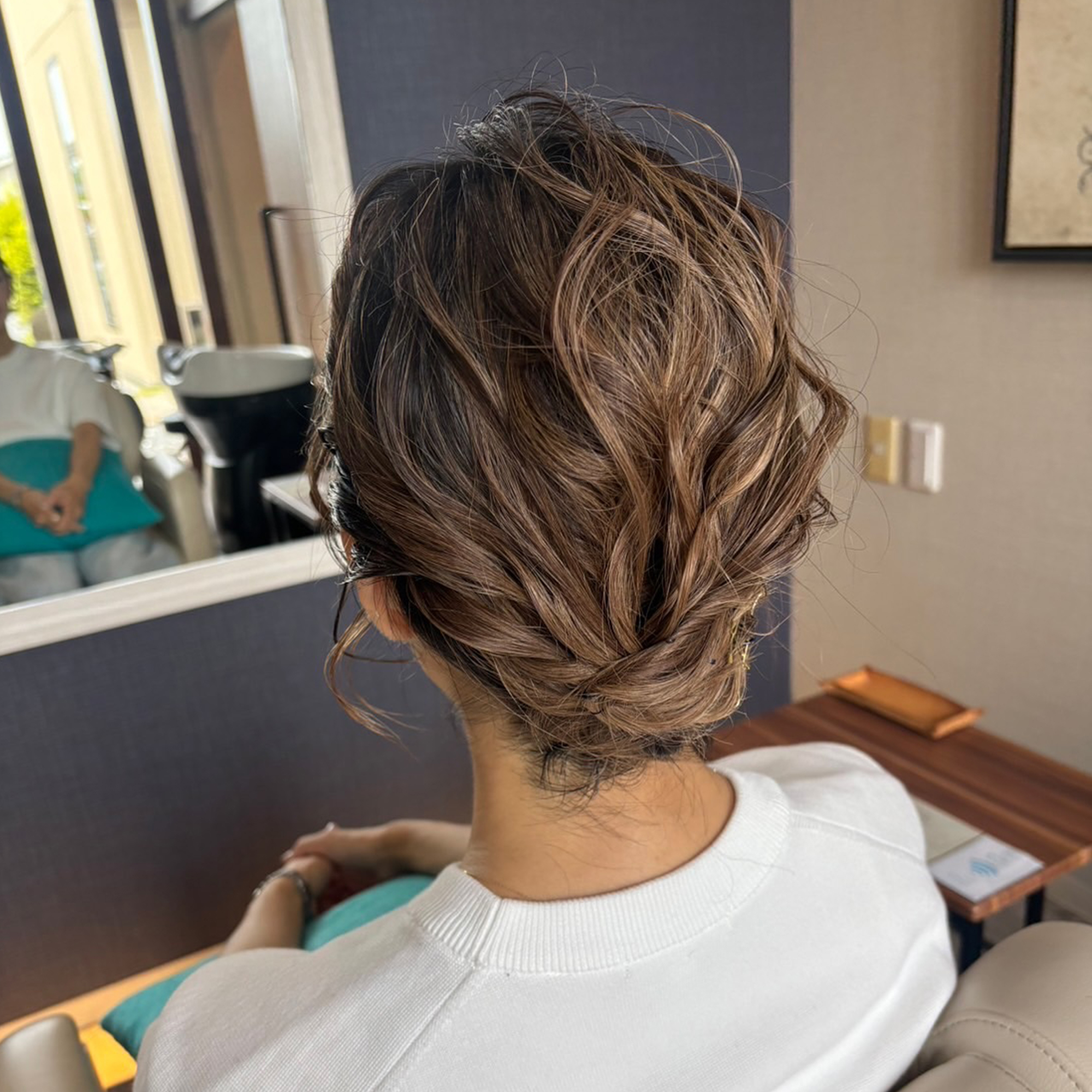 肩上ボブヘアをお呼ばれ仕様にアレンジ！【 参列ヘア 】