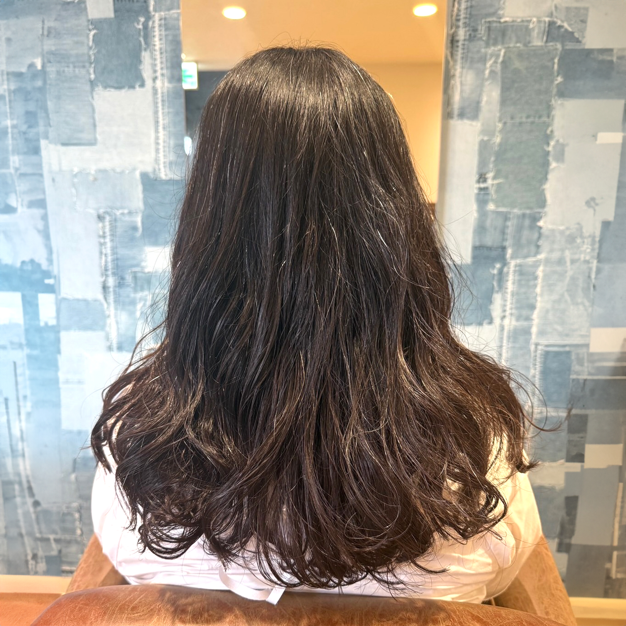 自然な動きとツヤ感で若々しく◎【 デジタルパーマ 】