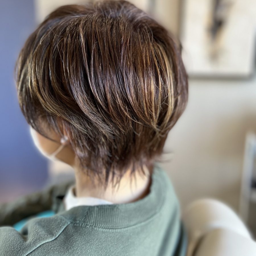 さっぱりハンサム度も女性の色気もアップ！【ポイントハイライト × ショートウルフ】